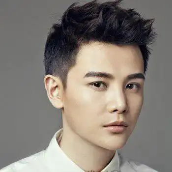 男生瓜子脸烫什么发型好看帅气 瓜子脸男生短头发烫发造型(3)