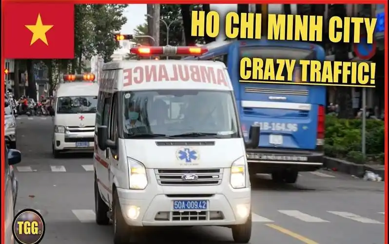 越南胡志明市救护车出动集合