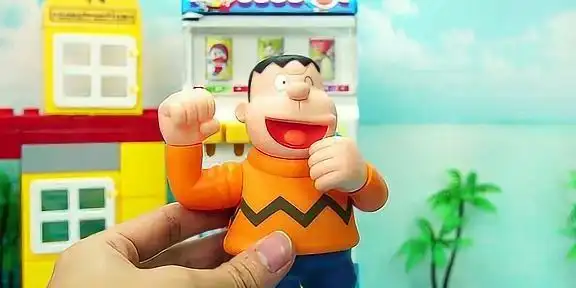 喂握着拳头的胖虎喝好喝的饮料