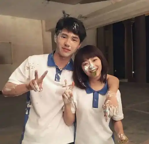 《北京爱情故事》《唐人街探案》等;最近,全民星探曝出刘昊然和谭松韵