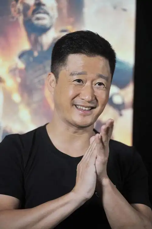 源于吴京在《战狼2》宣传采访时怼一些质疑吴京不是中国国籍的人所说