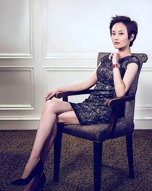 55岁李颖自曝是初代国模!