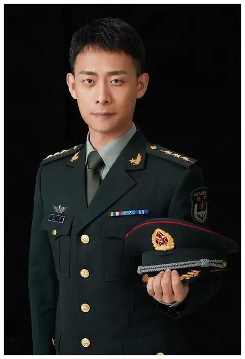 他不仅是一级演员,还曾获得影帝殊荣.