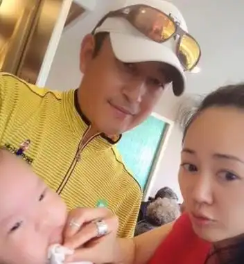 歌手李健老婆个人资料简介