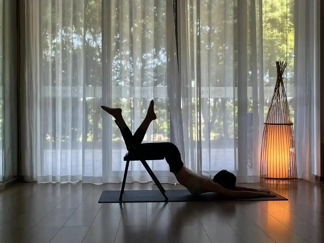 99安然瑜伽私教片  97尾骶骨突出 经 - 抖音