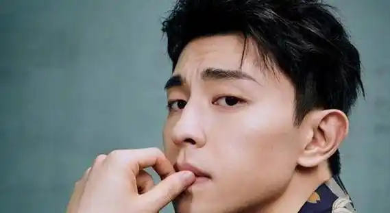 迪丽热巴退出,邓伦加盟,张艺兴成飞行嘉宾_王迅_阵容_变动