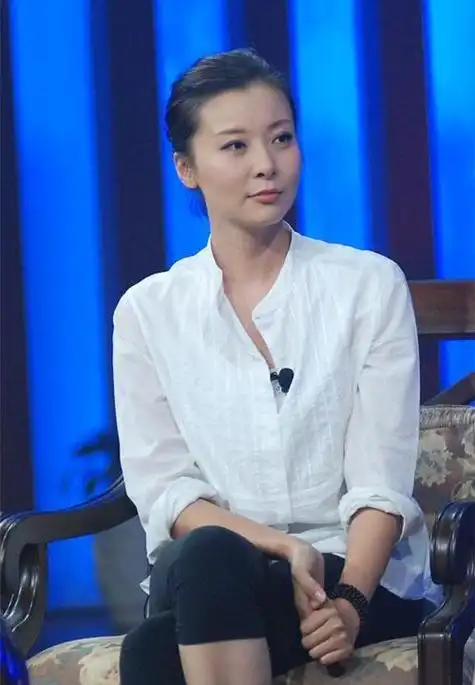 表面是艺人实际上家世显赫的4位女星个个根正苗红没人敢惹