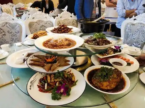 丹棱大雅厨房5周年庆火爆来袭包席免费送酒必须是真的