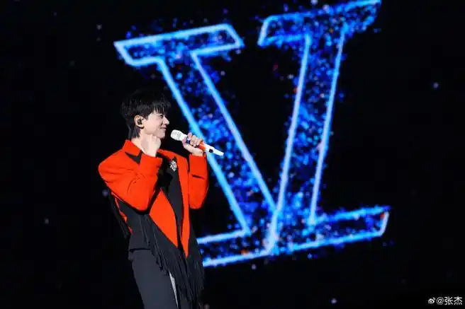 张杰未live巡回演唱会##张杰未live开往1982巡回演唱会