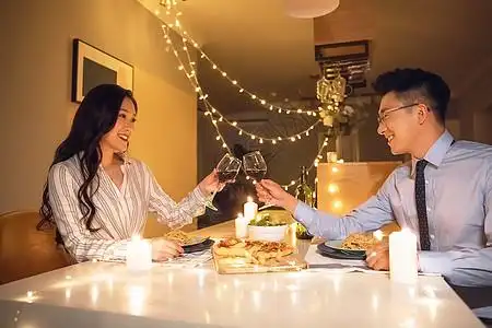 情侣   晚餐情侣烛光晚餐约会背景