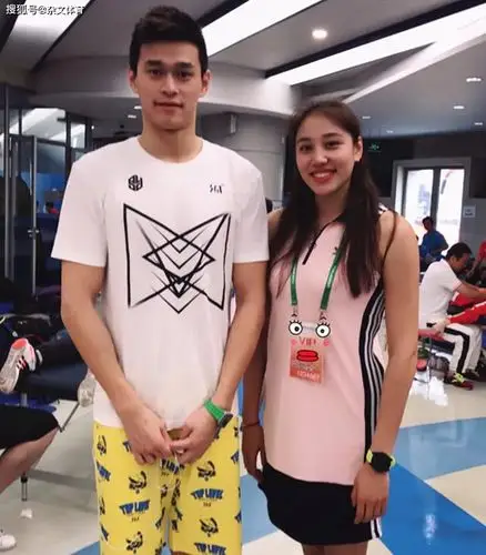 原创身高1米8的游泳女选手!公开支持孙杨,选择进娱乐圈有原因