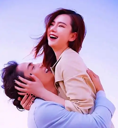 李承铉接受全职爸爸工作戚薇的建议和鼓励克服外界眼光的压力