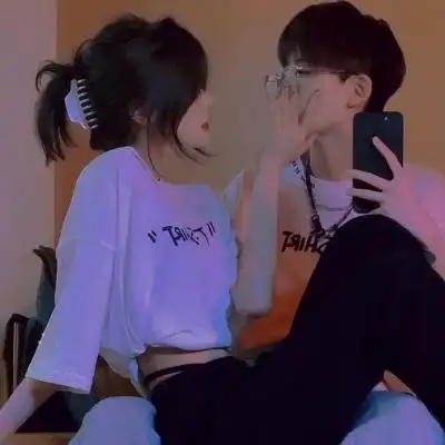 高清超甜情头一对两张图片