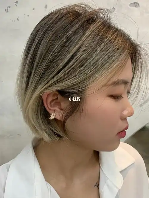 精致而优雅的欧美风短发设计巴生染发设计