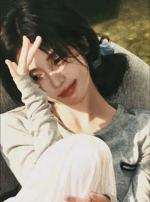 鞠婧祎超话jjy#鞠婧祎千香引#jjy#鞠婧祎姜黎非#    "她被蓝海的爱