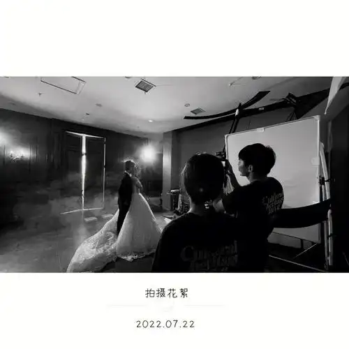 "#重庆婚纱照  #婚纱照花絮  #拍摄花絮  #室内婚纱照  #婚纱照攻略