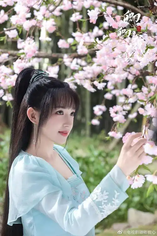 古装甜剧《卿卿我心》开播 程潇演绎元气废柴少女"路卿卿"阳光软萌