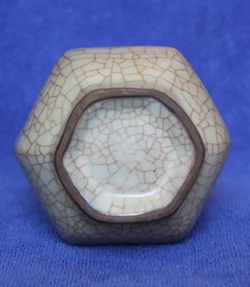 [家藏展示]宋瓷系列之二——北宋官窑之开片青瓷