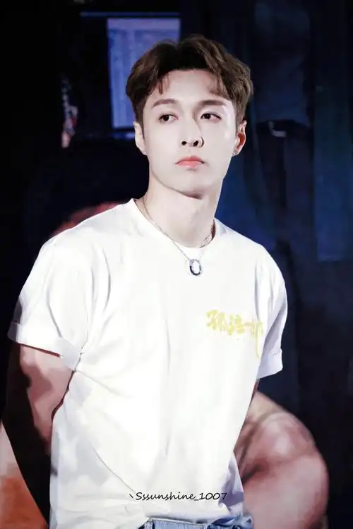 张艺兴[超话]##张艺兴孤注一掷##张艺兴 流量没什么意义