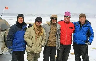 穿越无人区,险象环生,向着李聪明的墓地