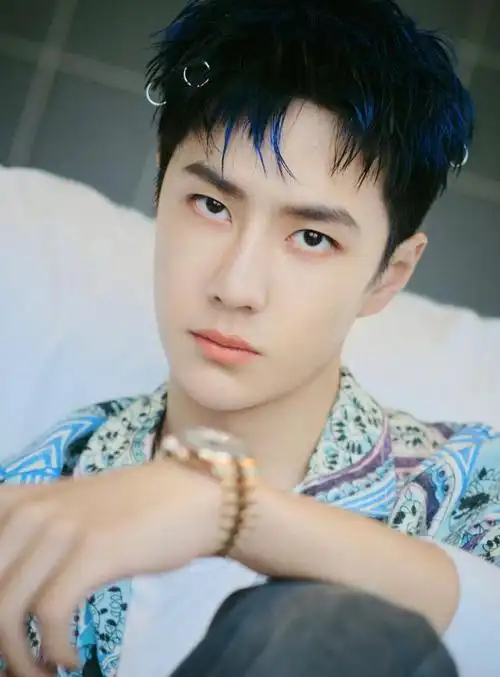 王一博新造来喽!发型有点小"心机"