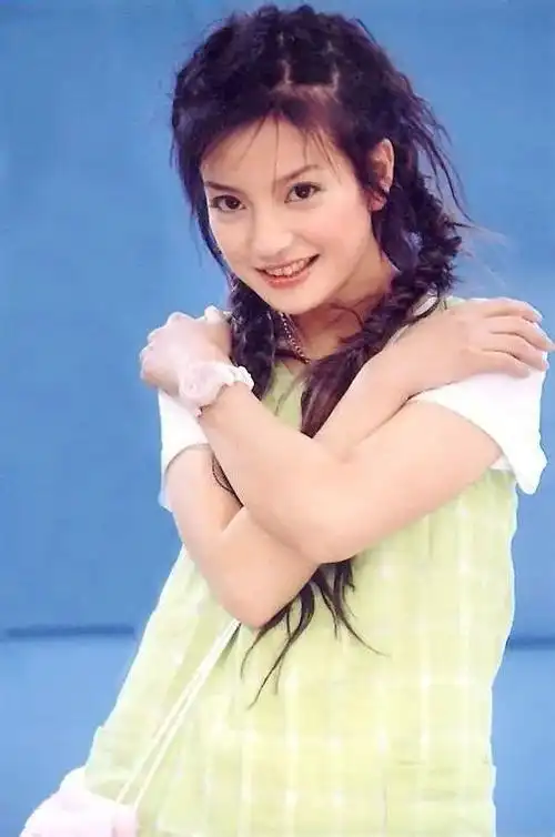 赵薇的珍贵老照片就像仙女下凡最后一张没惊艳到你算我输