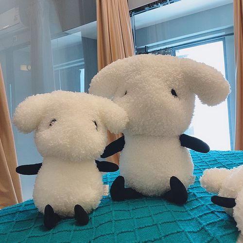 易只烊千玺玩偶丑萌公仔一只小羊抱枕网红抖音同款毛绒玩具娃娃女