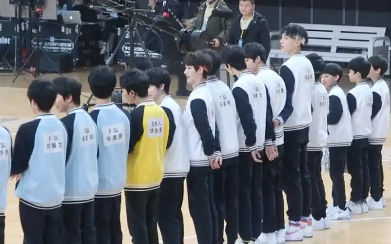 【tf家族】2018冬季运动会 出场