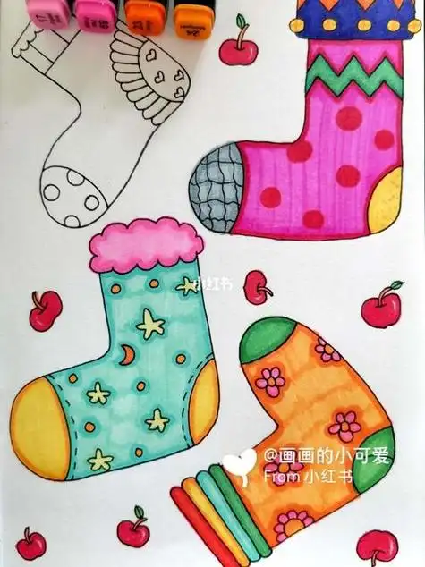 圣诞袜子简笔画彩色 圣诞袜子简笔画彩色教程