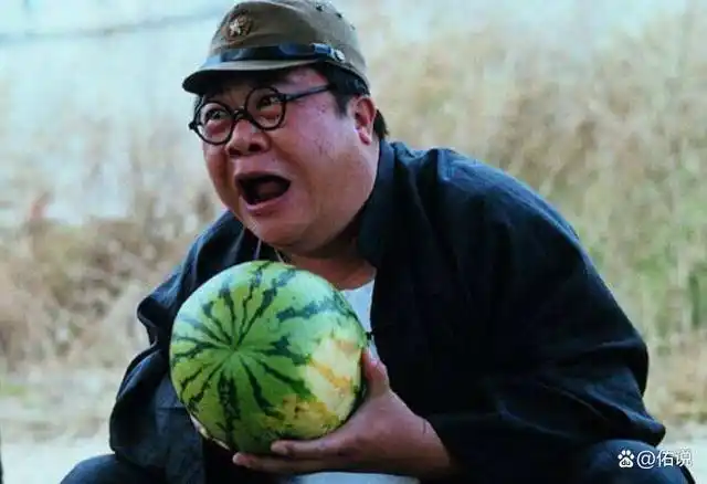 为什么在影视剧中,经常见到汉奸能够骑自行车,而日军跟在后面跑