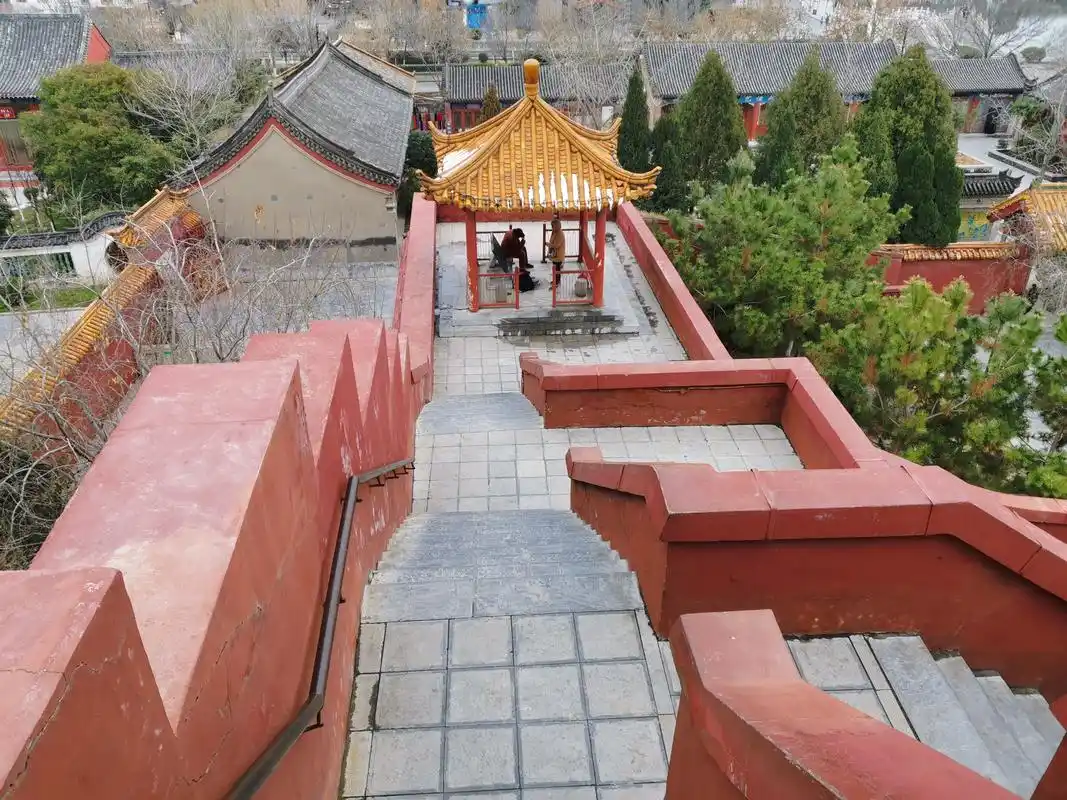 河南也有个"故宫",为六朝皇宫,门票只比北京便宜10元