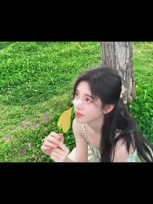 绿色眼影好夏天