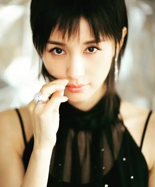 王子文广告代言写真高清图片