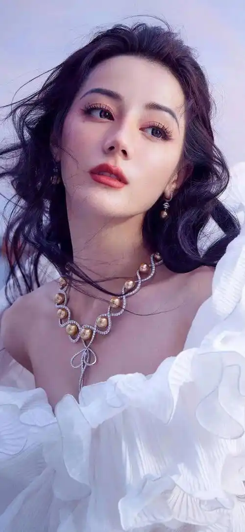 美女系列壁纸第353期-迪丽热巴