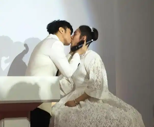 52岁怀孕生子地下情22年为了嫁偶像陈韵晴到底多能忍