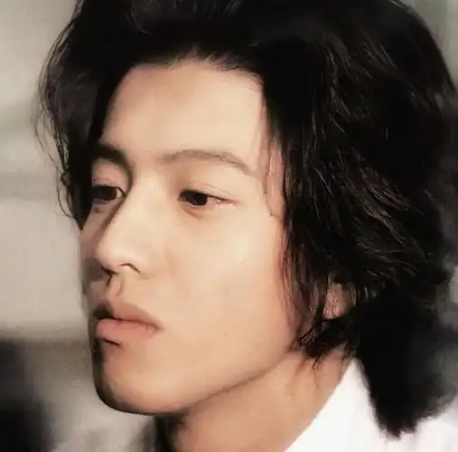 49岁的木村拓哉,美貌依旧名震江湖_日本_海报_顶流