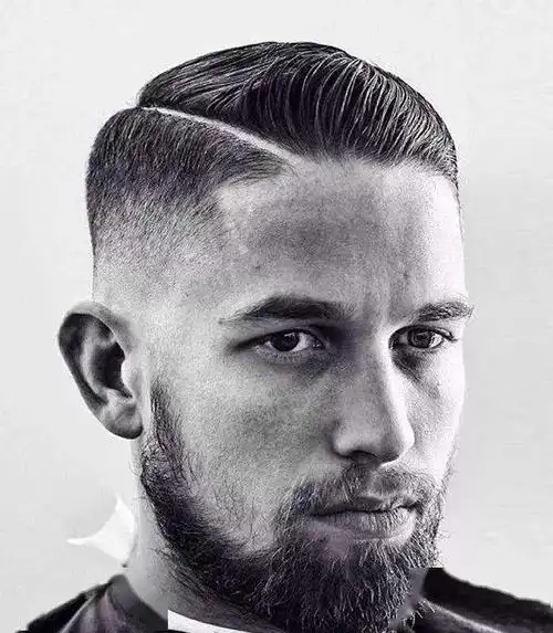 夏天到了,男生理个什么发型才合适?