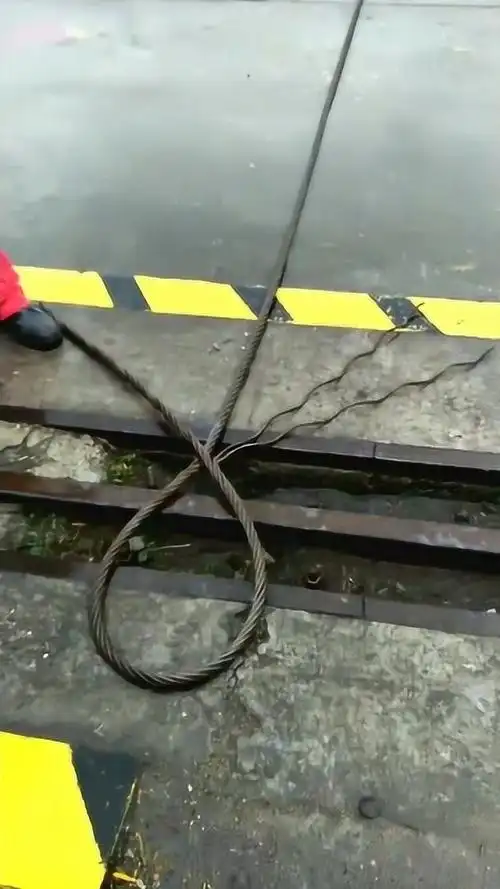 穿钢丝绳开始,还是一个技术活