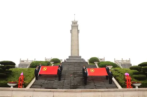 继承革命传统 传承红色基因 | 宿迁中学举行2021年清明祭扫活动