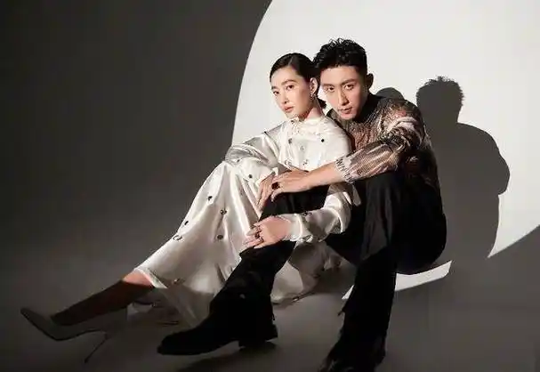 29岁郭美美卷土重来,这次对象是黄景瑜,不再炫富只谈感情_搭档_网友