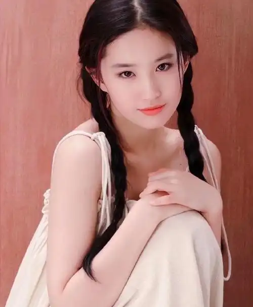 刘亦菲#每次看到神仙姐姐刘亦菲的照片,还是会被她的颜值所折服,盏哪