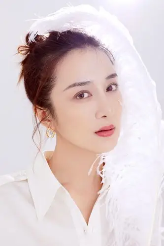 《司藤》大boss出场 李依晓白英上线诠释双面美人谋生谋爱