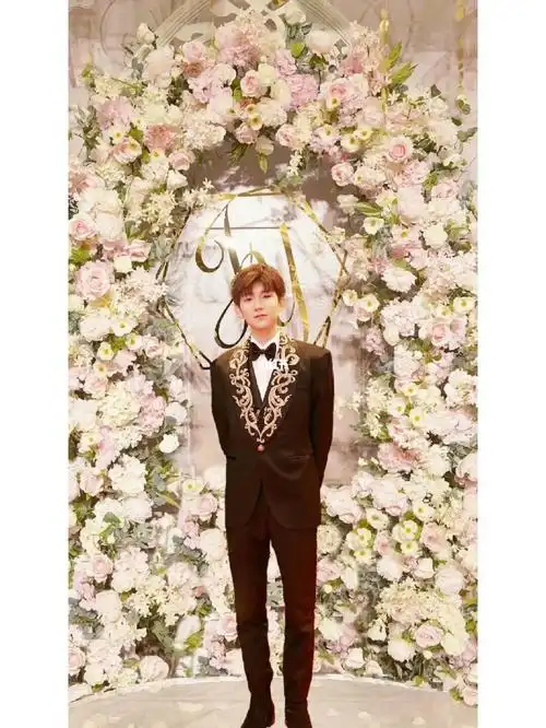 是我和王源的婚礼现场