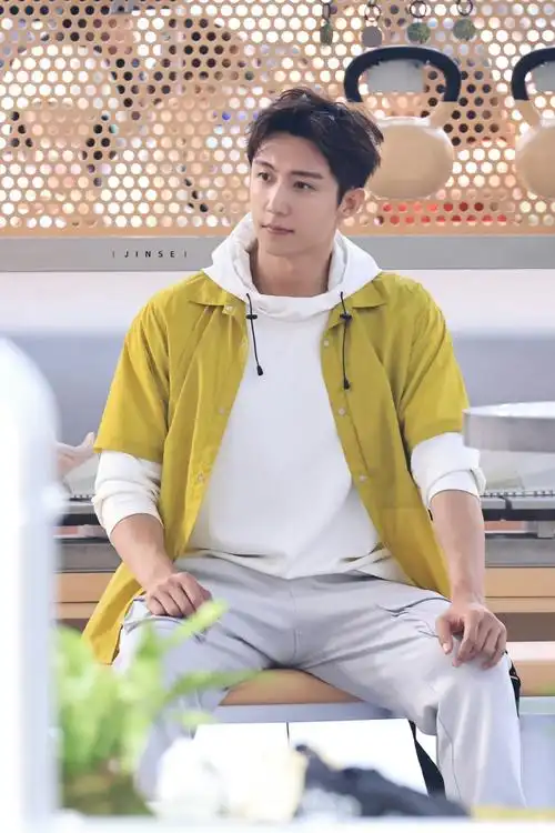 黄景瑜昨天霸总今天男大##黄景瑜深圳线下活动状态