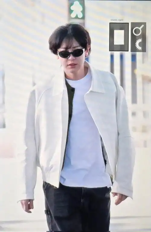 朴灿烈超话#朴灿烈唯一官方门面#  【预览】240301仁川机场出发 cr