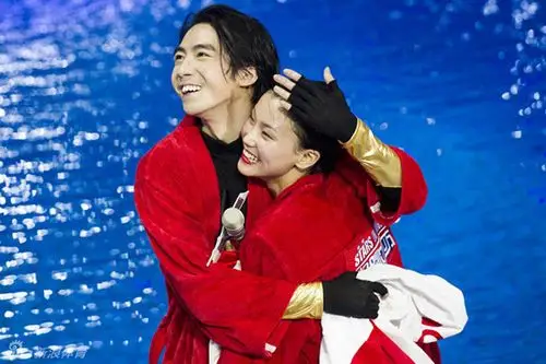 在李泉之前,大家会以为黄龄的绯闻男友是俞灏明.