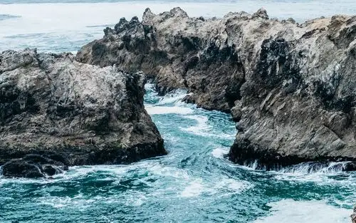 蓝色大海唯美自然风光图片高清壁纸