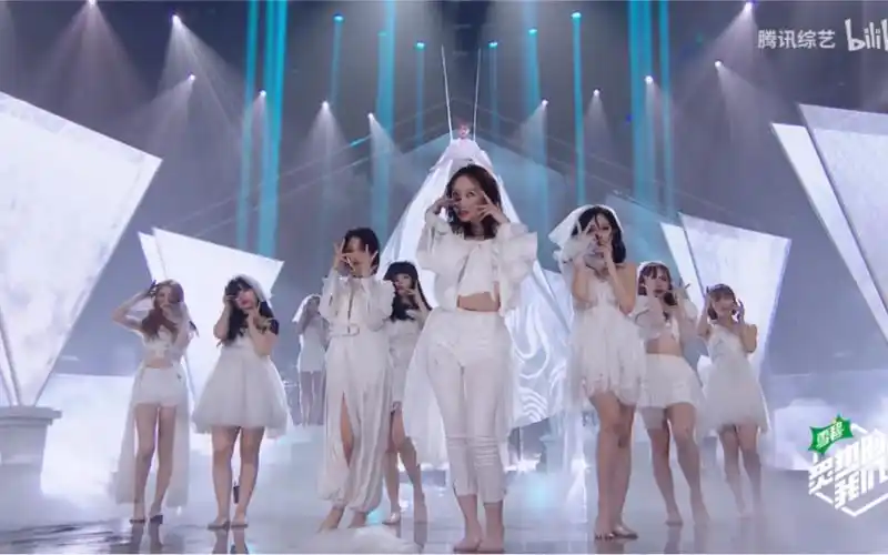 炙热的我们火箭少女101怪美的暗黑新娘热舞超a丝滑版