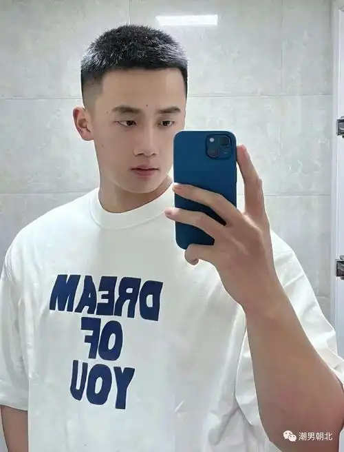 男生初夏适合剪短发发型这3款清爽帅气剪完颜值提升