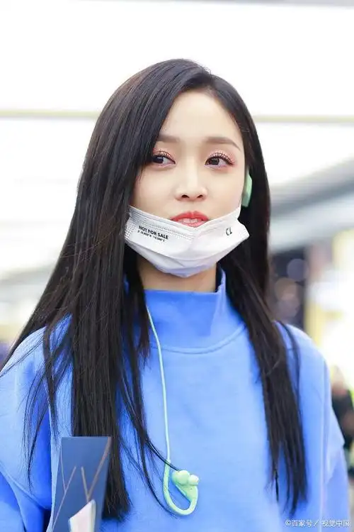 吴宣仪说牙齿贴片已经取了,姐姐主打的就是听劝,粉丝却心疼坏了